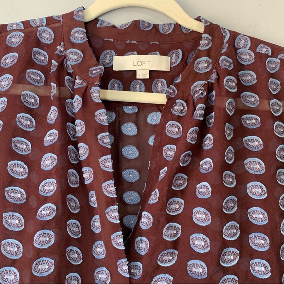 Loft sheer silk split‎ neck burgundy blue dot long sleeve blouse. Size M - Picture 4 of 11